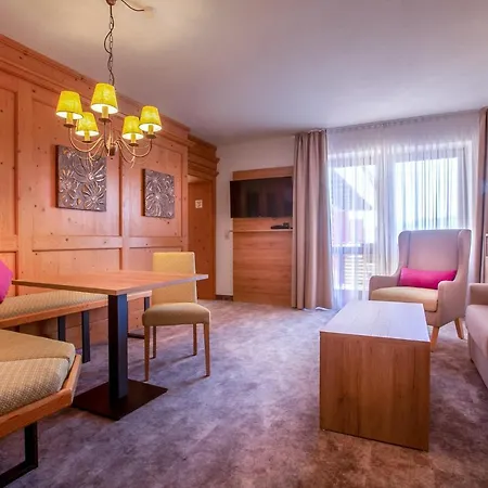 Hotel Bergruh 4*