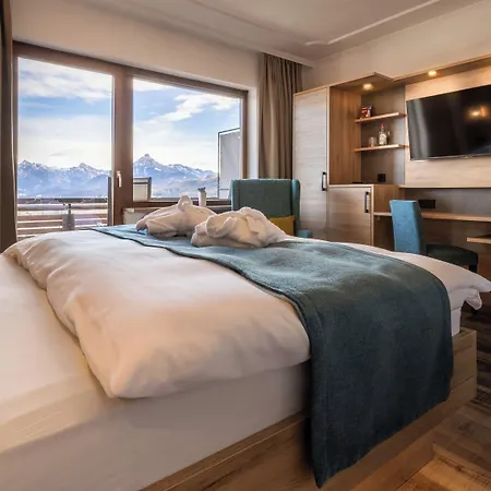 Hotel Bergruh 4*